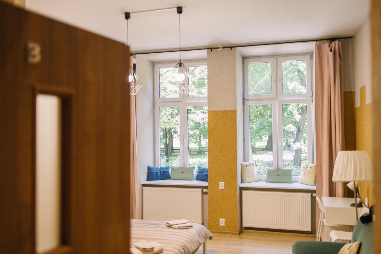 West13 Guest Rooms Krakow Ngoại thất bức ảnh