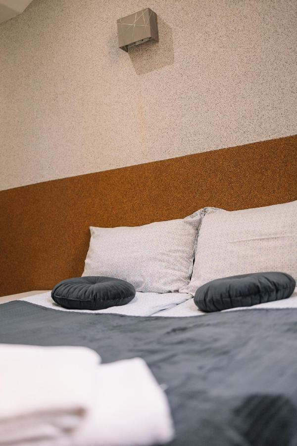 West13 Guest Rooms Krakow Ngoại thất bức ảnh